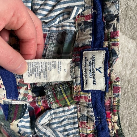AEO Plaid Shorts - Picture 2 of 4